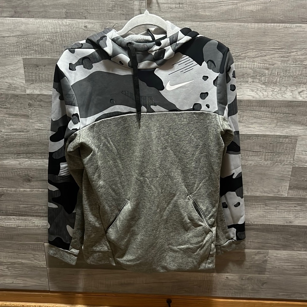 NIKE Dri-Fit Camo Therma Training Hoodie size small
